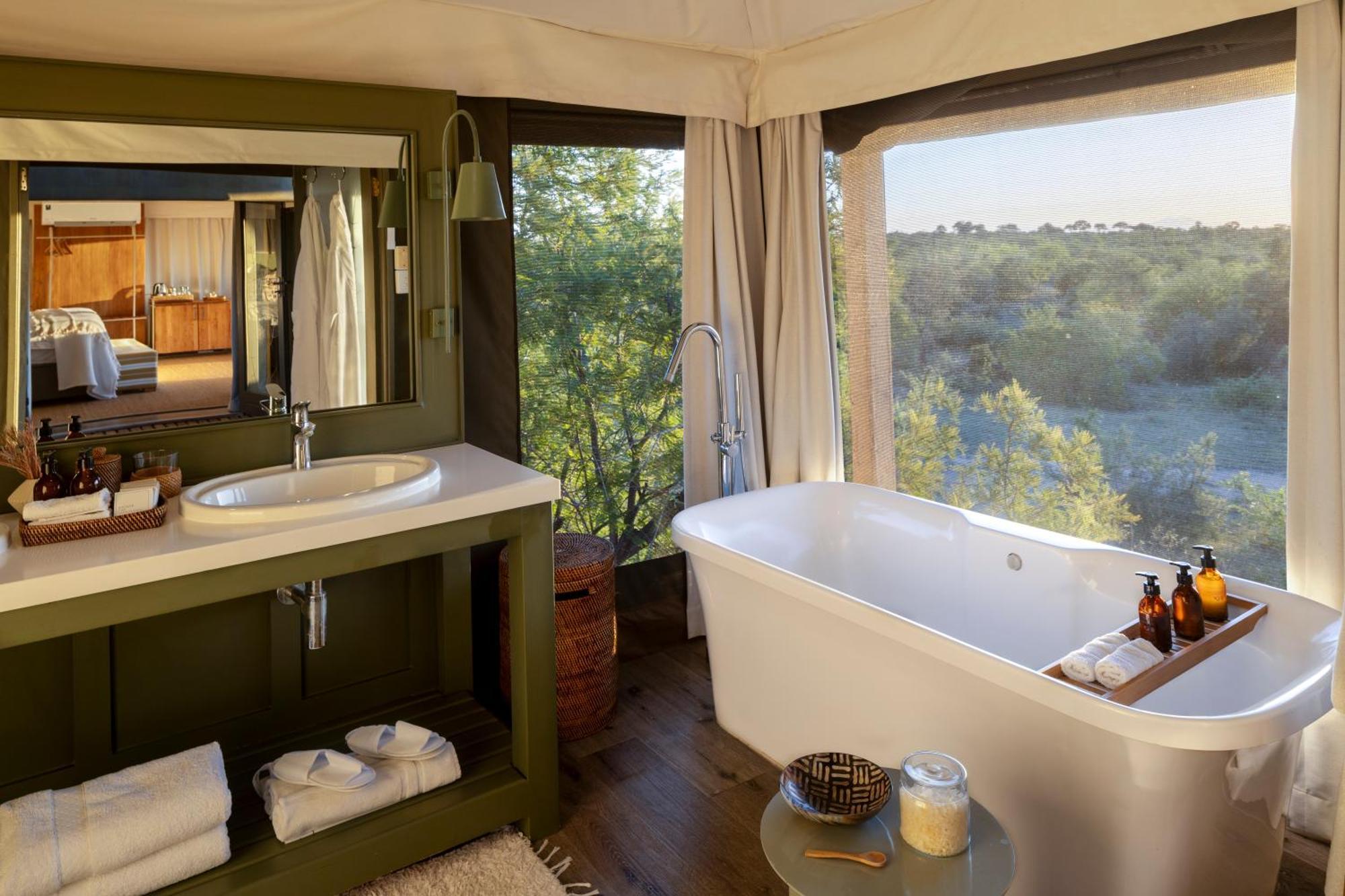 Simbavati Hilltop Lodge Timbavati Game Reserve Eksteriør billede